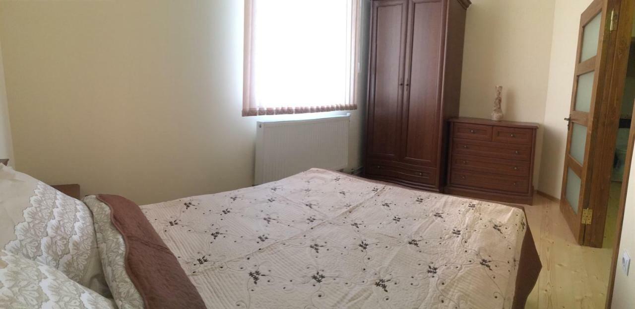 Апартаменти На Пекарській Kolomyja Exterior foto